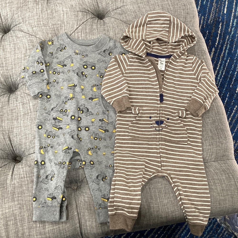 Baby Boy’s 9 Month Carter’s Romper Set